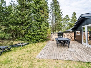 Outdoor dining - 6 Person Holiday Home in Norre Nebel (Norre Nebel)