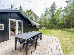 Outdoor dining - 6 Person Holiday Home in Norre Nebel (Norre Nebel)
