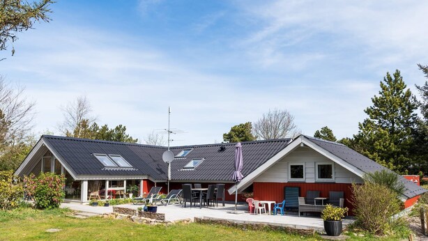 Exterior - 8 Person Holiday Home on a Holiday Park in Vejers Strand (Vejers Strand)