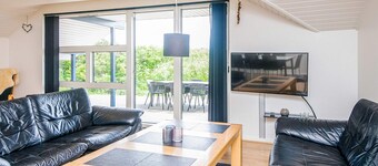 Tranquil Oasis in Henne Strand-by Traum