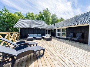 Balcony - 4 Person Holiday Home on a Holiday Park in Nørre Nebel (Norre Nebel)