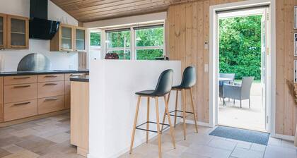 Luxurious Retreat With Spa and Sauna-by Traum