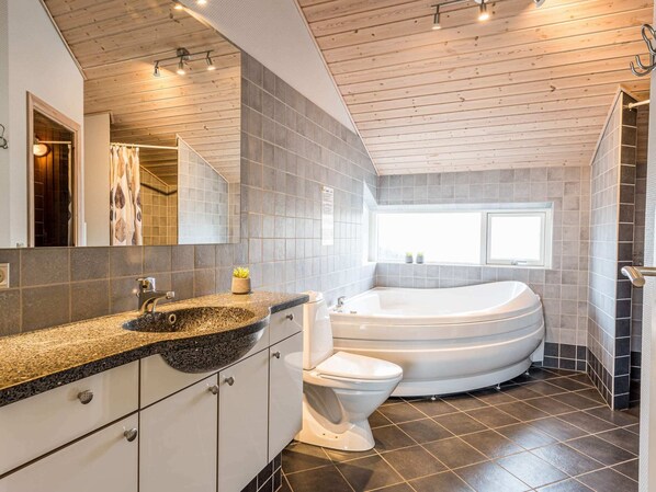 House | Spa treatment