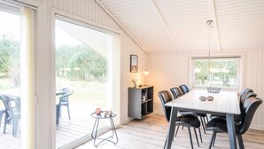 3 bedrooms, individually furnished - 6 Person Holiday Home on a Holiday Park in Blåvand (Blavand)