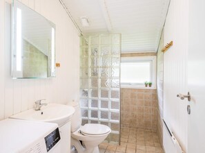 Shower - 6 Person Holiday Home on a Holiday Park in Blåvand (Blavand)