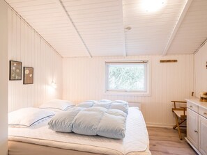 Unclassified image, 4 of 27, button - 6 Person Holiday Home on a Holiday Park in Blåvand (Blavand)