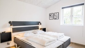 Unclassified image, 4 of 40, button - 8 Person Holiday Home on a Holiday Park in Blåvand (Blavand)