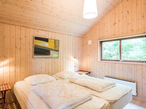 4 bedrooms, individually furnished, bed sheets - 8 Person Holiday Home on a Holiday Park in Oksbøl (Oksbol)