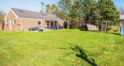5 Star Holiday Home in Norre Nebel