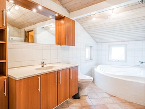 Bathroom - 6 Person Holiday Home in Henne (Henne)