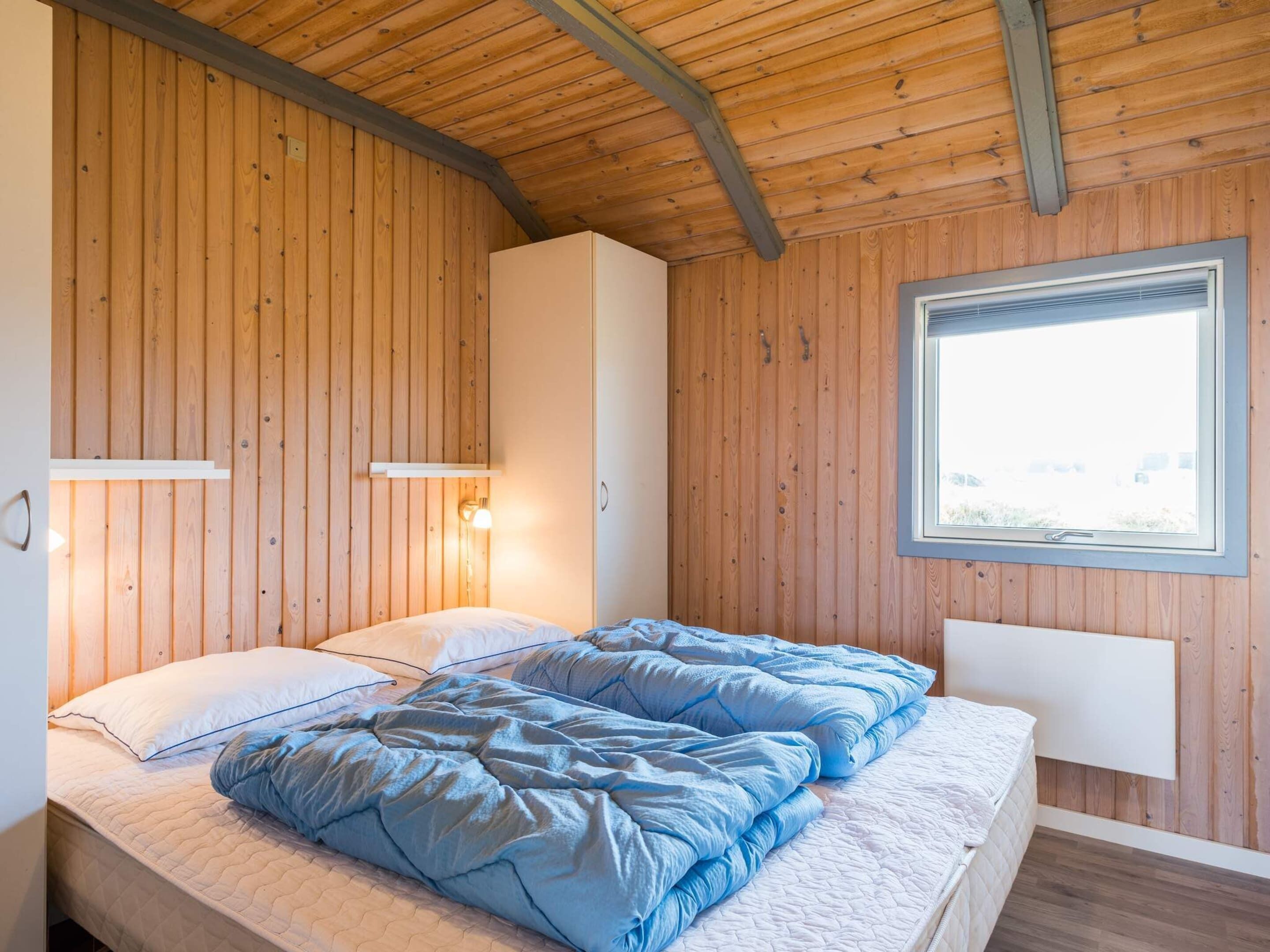 House | 4 bedrooms, individually furnished, bed sheets