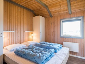 Hus | 4 sovrum, unika möbler och sängkläder