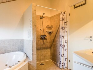 House | Spa treatment
