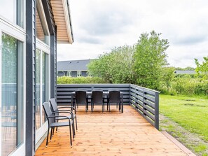 House | Outdoor dining