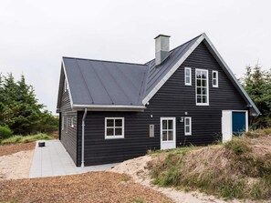 Exterior - 6 Person Holiday Home in Blavand (Blavand)