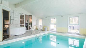 Hus | Pool | Indendørs pool, udendørs pool