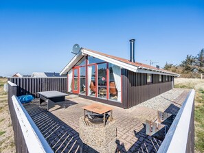 Balcony - 6 Person Holiday Home on a Holiday Park in Hvide Sande (Hvide Sande)