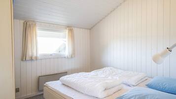 3 bedrooms, individually furnished
