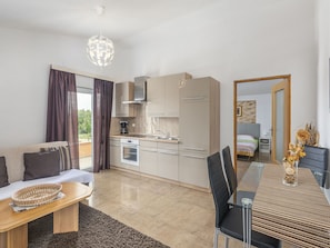 TV - Modern Apartment for Families who Want to Enjoy a Peaceful Holiday (Visnjan)