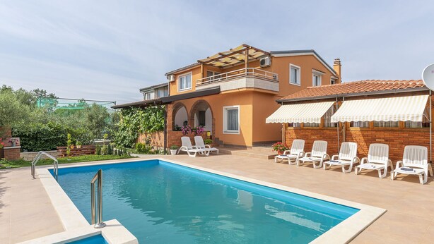 Exterior - Modern Apartment for Families who Want to Enjoy a Peaceful Holiday (Visnjan)