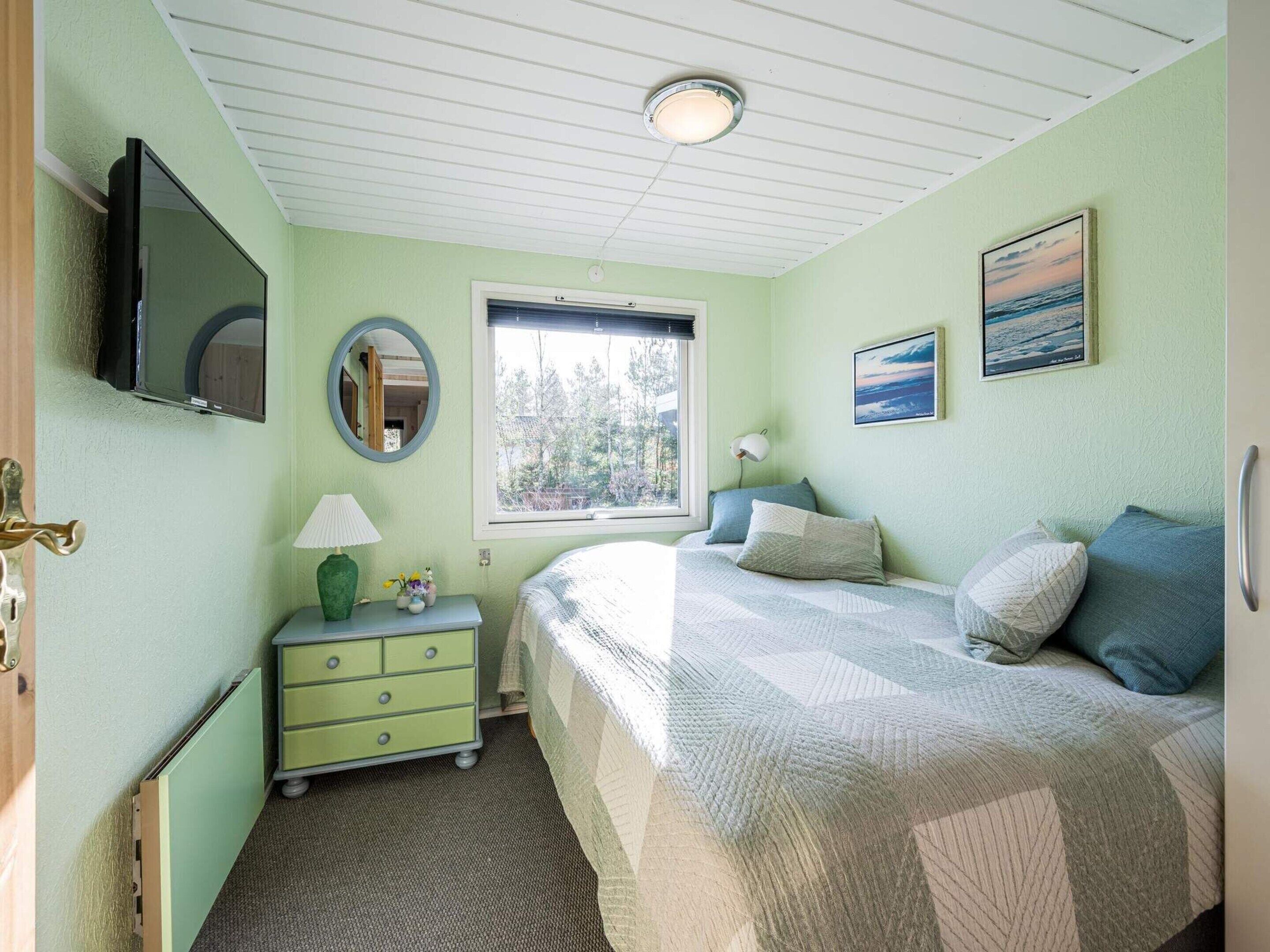 3 bedrooms, individually furnished, bed sheets