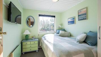 3 bedrooms, individually furnished, bed sheets