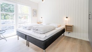 3 bedrooms, individually furnished, bed sheets - 4 Person Holiday Home on a Holiday Park in Blåvand (Blavand)