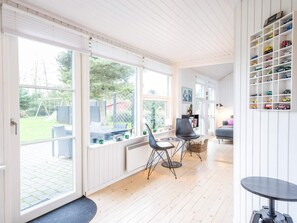 Living room - 4 Person Holiday Home on a Holiday Park in Blåvand (Blavand)