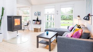 Living room - 4 Person Holiday Home on a Holiday Park in Blåvand (Blavand)