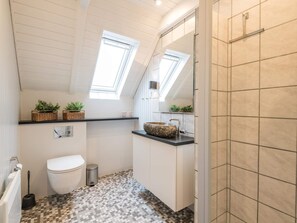 House | Bathroom