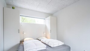 Unclassified image, 5 of 38, button - 6 Person Holiday Home in Henne (Henne)