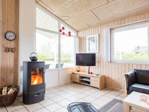 Living area - 8 Person Holiday Home in Tarm (Tarm)