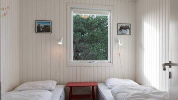 3 bedrooms, individually furnished