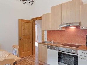 Apartment | Eigene Küche | Hochstuhl