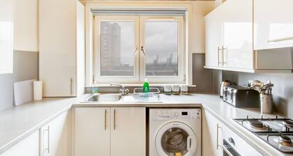 Graceful Apartment in Greenock near Newark Castle