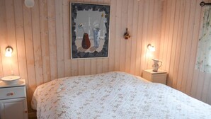 4 bedrooms, individually furnished, bed sheets - 8 Person Holiday Home in Vejers Strand (Vejers Strand)