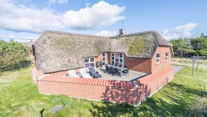 House | Exterior - 8 Person Holiday Home in Blavand (Blavand)