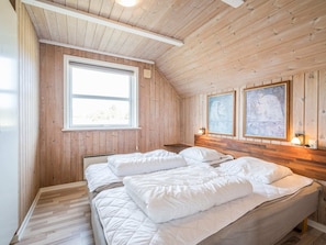 บ้านพัก | 4 ห้องนอน, ตกแต่งพิเศษโดยเฉพาะ, ผ้าปูที่นอน