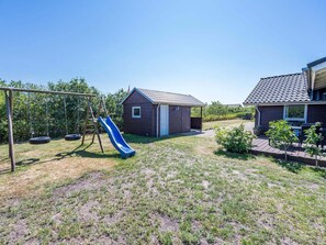 บ้านพัก | พื้นที่เล่นสำหรับเด็ก