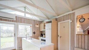 House | Private kitchen - 5 Person Holiday Home in Hemmet (Hemmet)