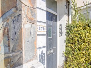 Reception - Balmy Apartment in Swansea near Mumbles Pier (Swansea)