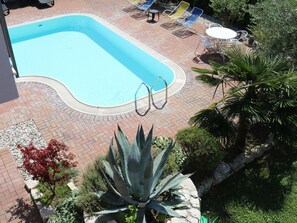 House | Pool - Holiday Apartment near Lake, Shared Swimming Pool (Lazise)