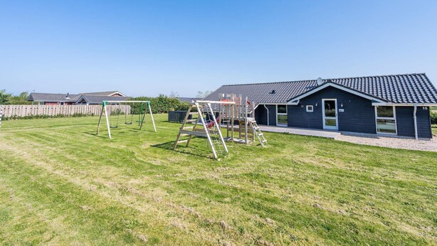 Unclassified image, 1 of 33, button - 8 Person Holiday Home on a Holiday Park in Tarm (Tarm)