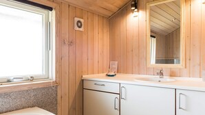 Unclassified image, 5 of 33, button - 8 Person Holiday Home on a Holiday Park in Tarm (Tarm)