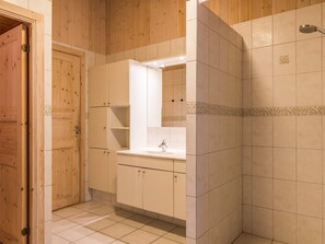 Shower - 6 Person Holiday Home on a Holiday Park in Henne (Henne)