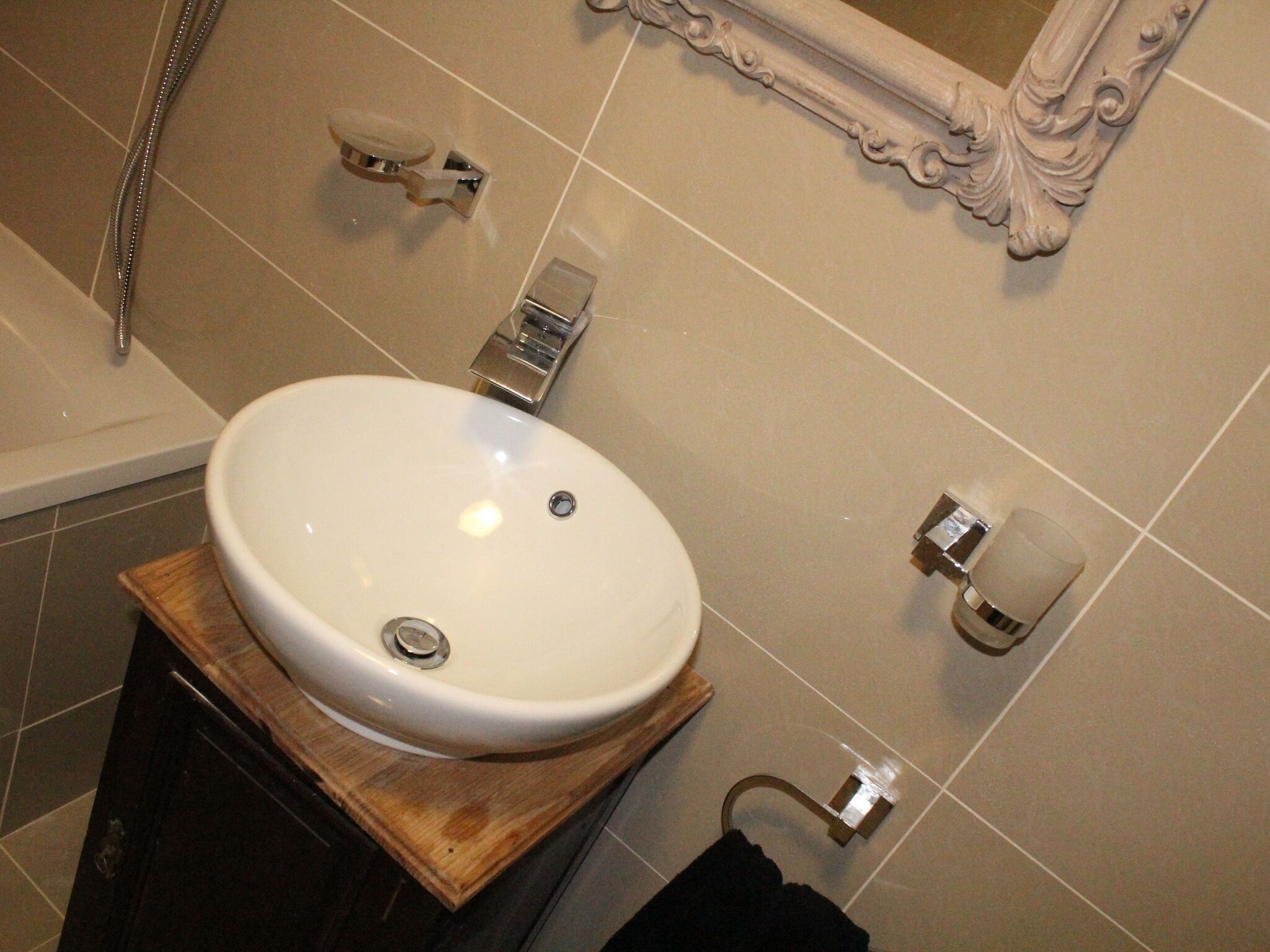 Shower dan handuk