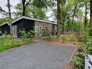 Exterior - Modern Chalet With Fireplace, Near De Veluwe (Hoenderloo)