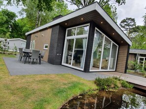 Balcony - Modern Chalet With Fireplace, Near De Veluwe (Hoenderloo)