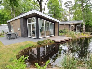 Exterior - Modern Chalet With Fireplace, Near De Veluwe (Hoenderloo)