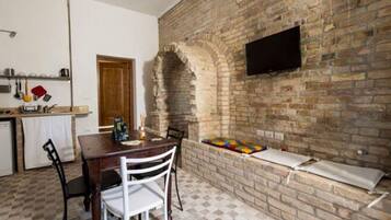 Apartment | Tempat makan